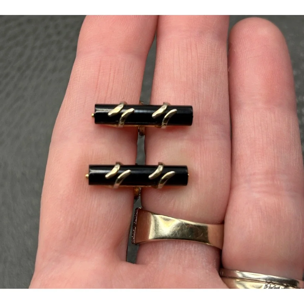 Vintage Emmons Black Stone Gold Tone Barrel Cufflinks Men's Luxury Accessory